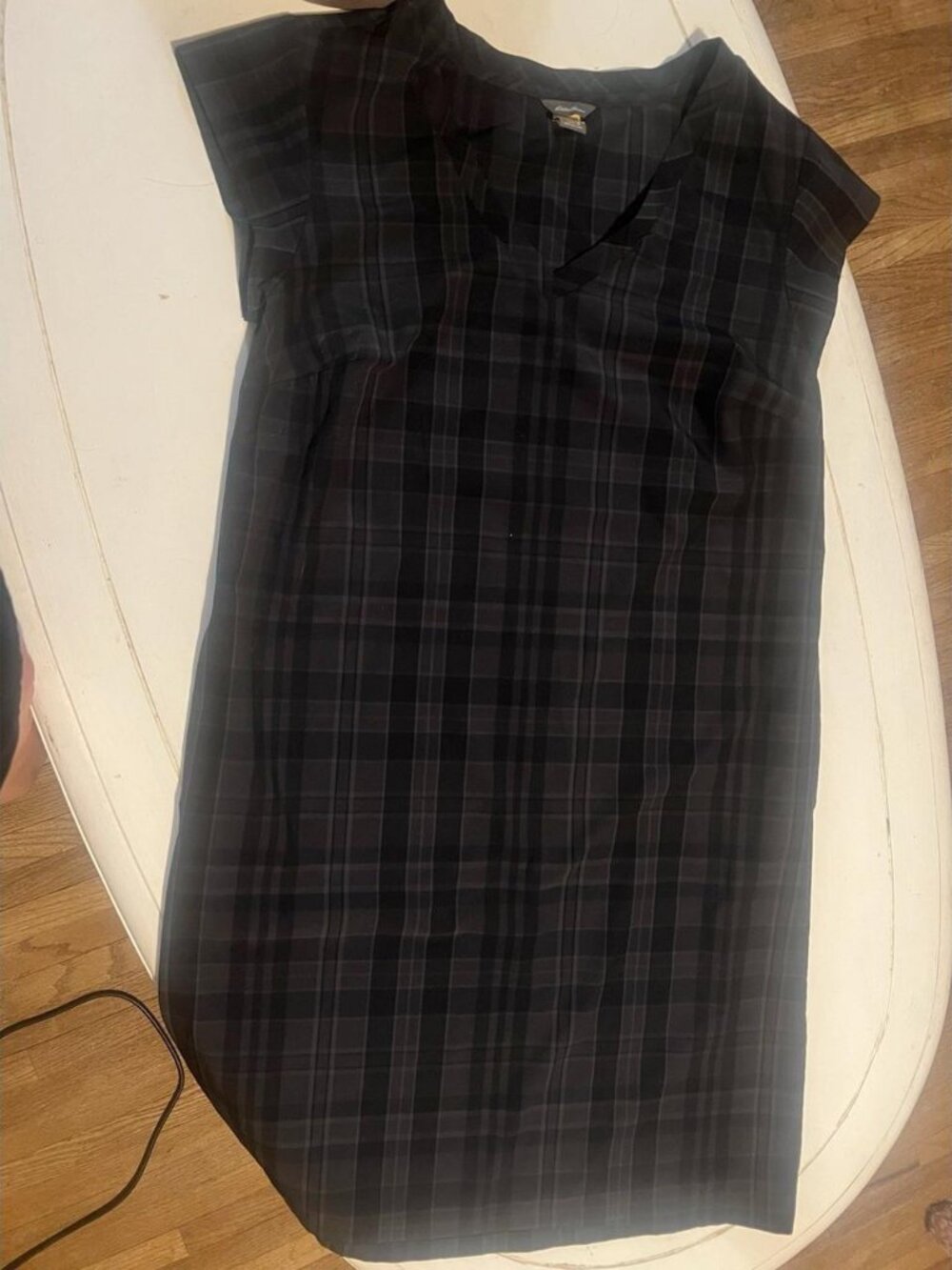 Womens Small Dark Plaid Sheat